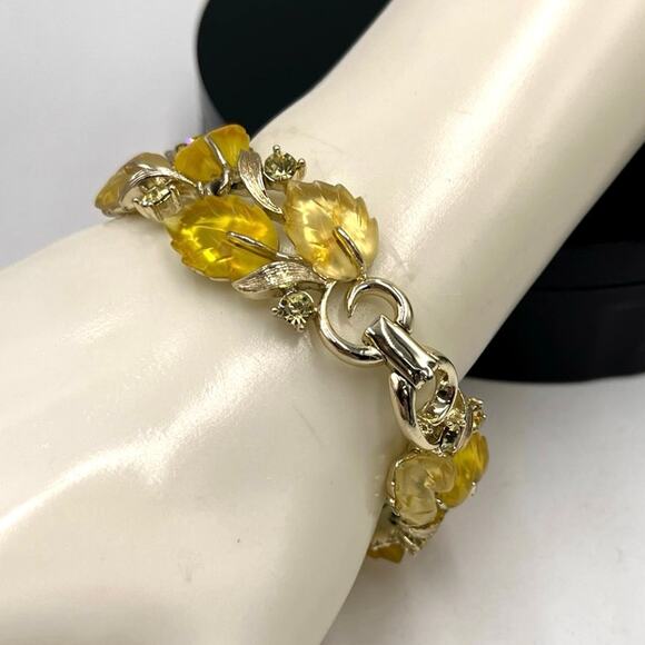 Lisner Vintage Frosted Autumn
Leaves Yellow Amber Rhinestone Gold Tone Bracelet - Picture 5 of 8